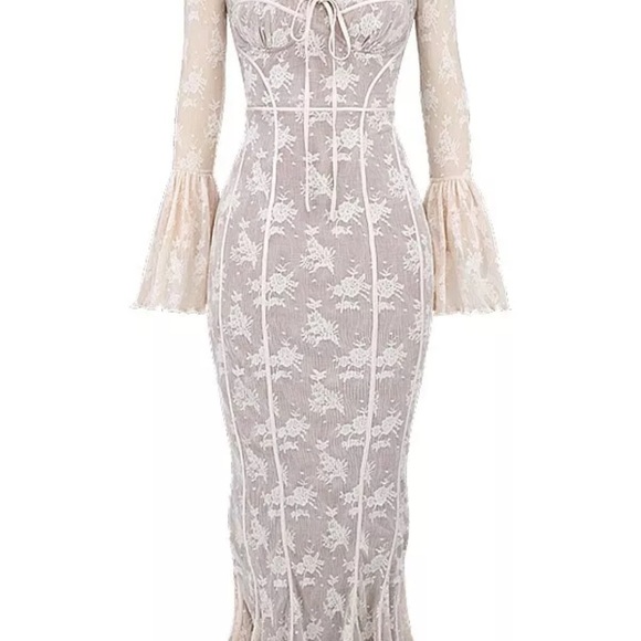 HOUSE OF CB 'Delilah' Vintage Cream Lace Maxi Dress NWOT size XS - Picture 11 of 12